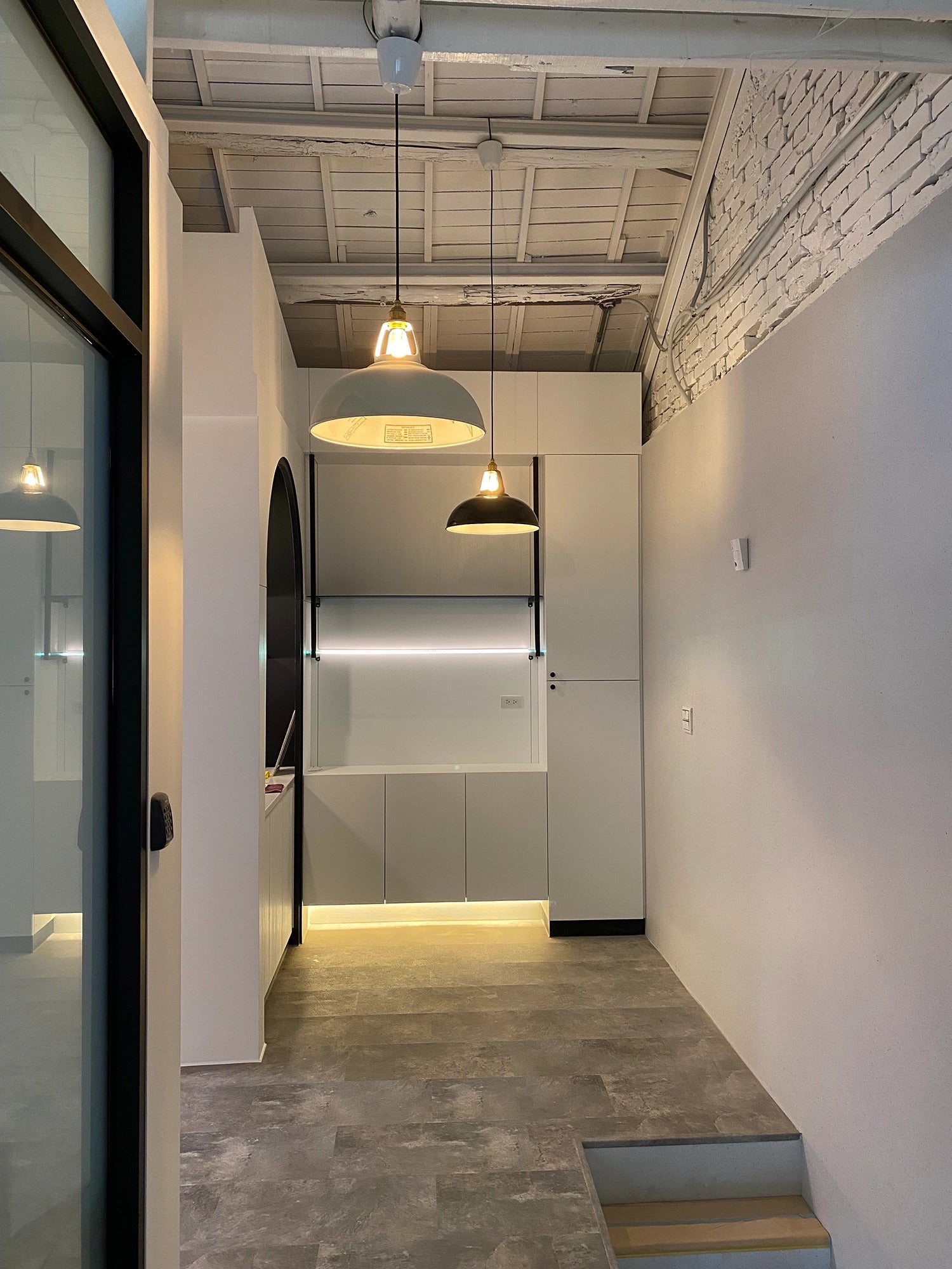 Coolicon-Lighting-Old-House-2